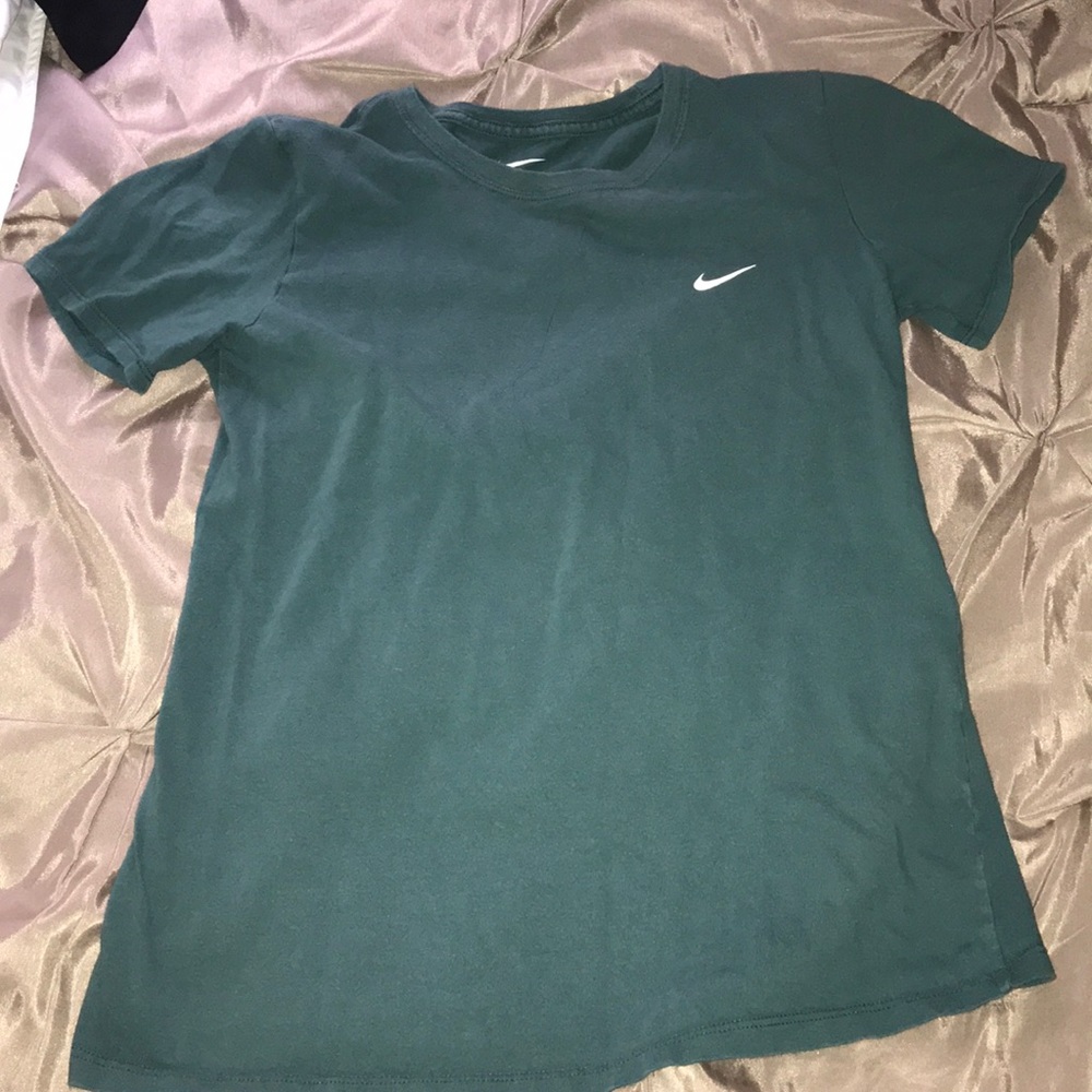Nike T-shirt